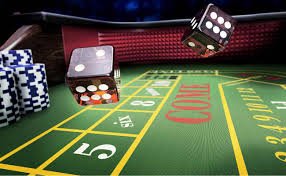 Aplikasi jasa toto menampilkan live dealer Dragon Tiger dan Mahjong Ways di layar ponsel